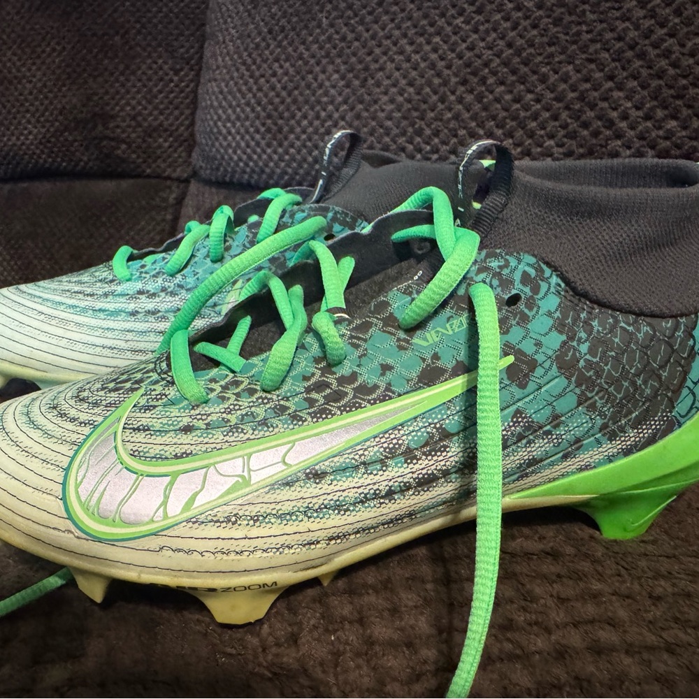 Nike Zoom Vapor Pro 1 CeeDee Lamb Green and Black Football Cleats - Picture 2 of 6